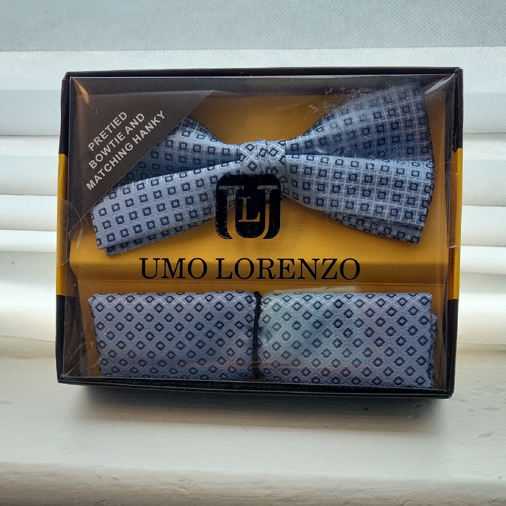UMO Lorenzo Patterned Blue Bow Tie and Handkerchief Set